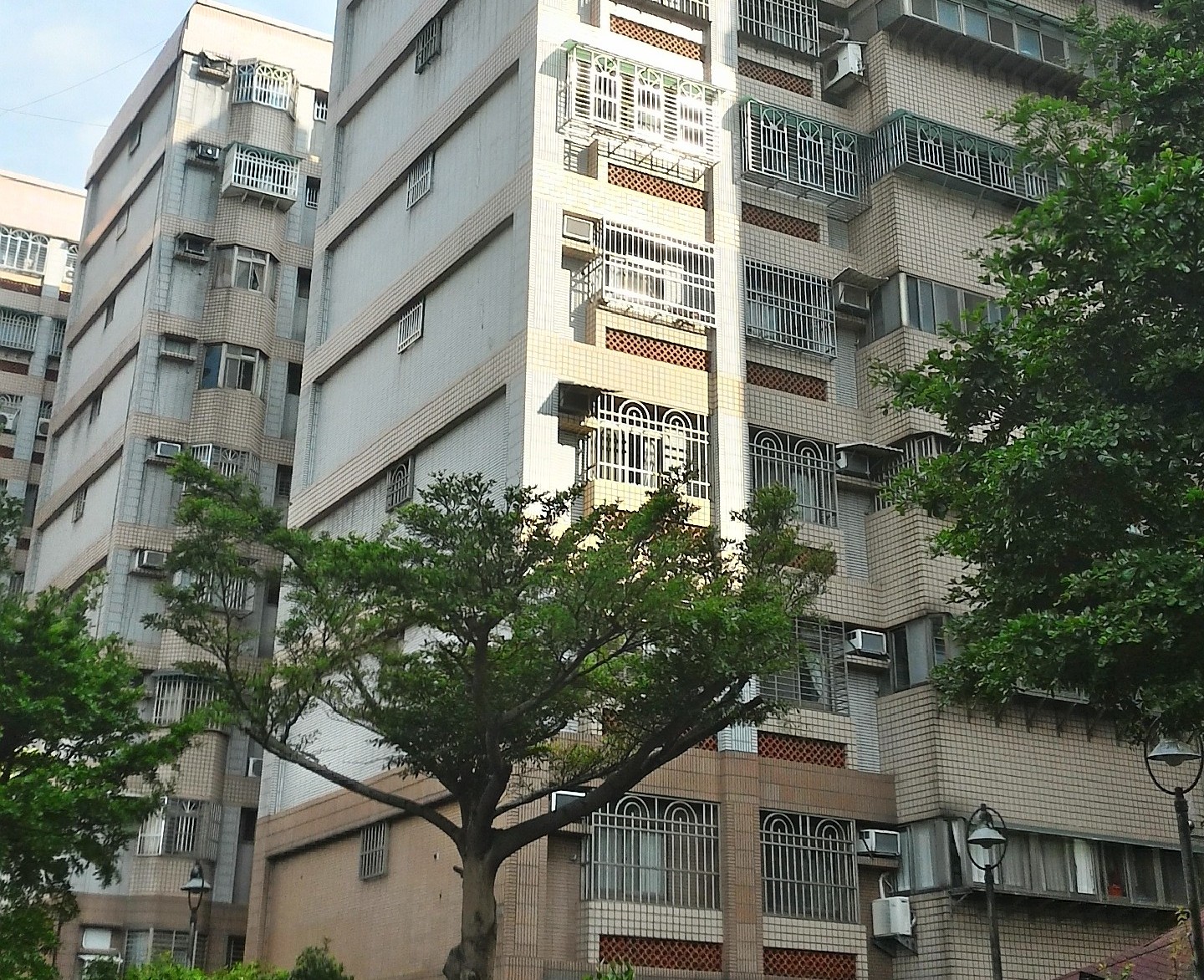貿商新城